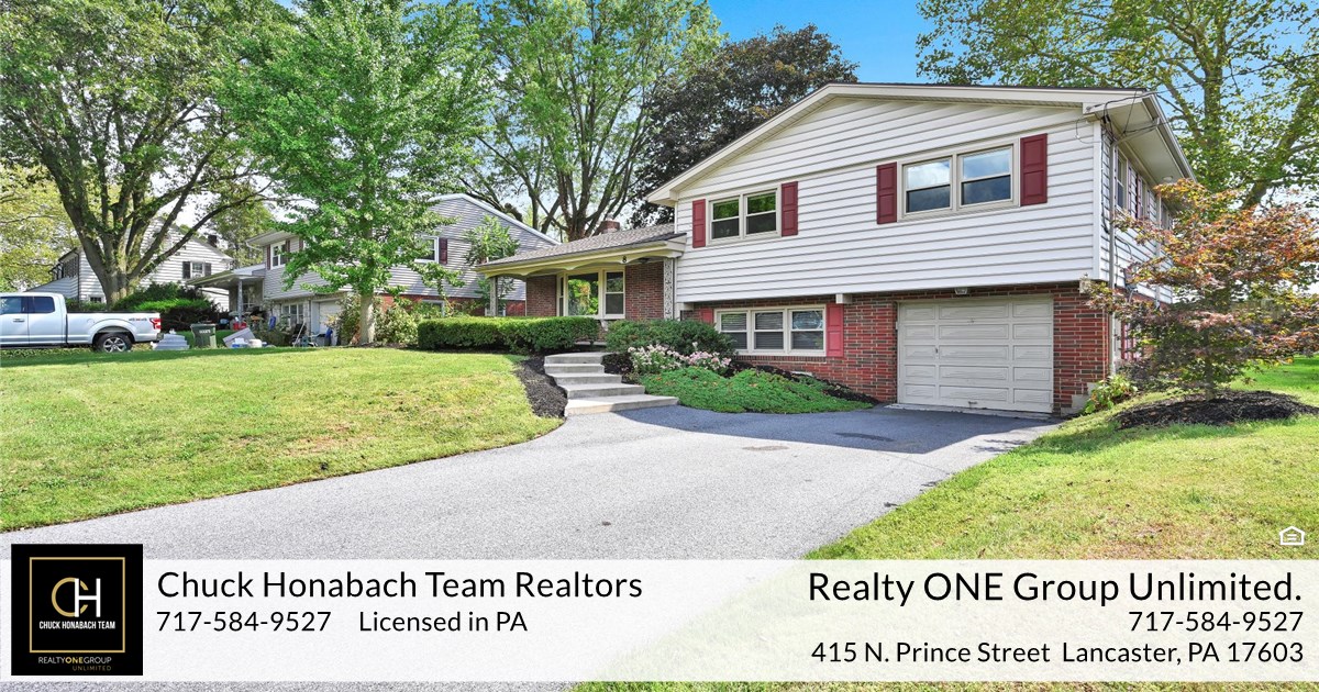 8 Landis Valley Rd, Lititz, PA 17543