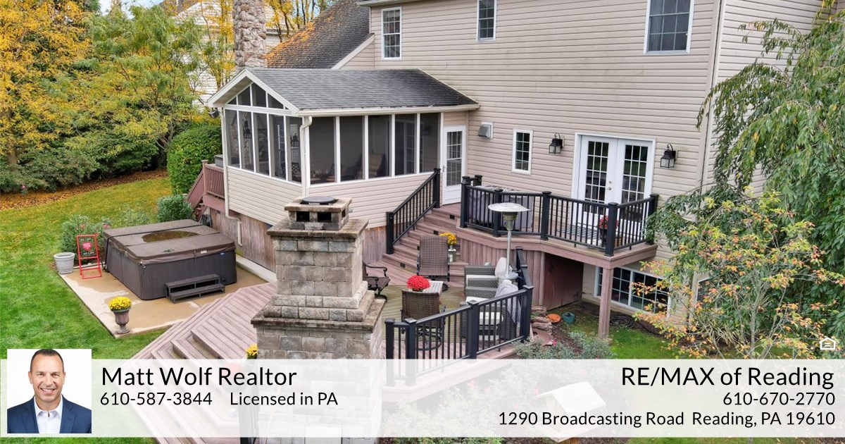 1403 Fieldstone Rd, Sinking Spring, PA 19608